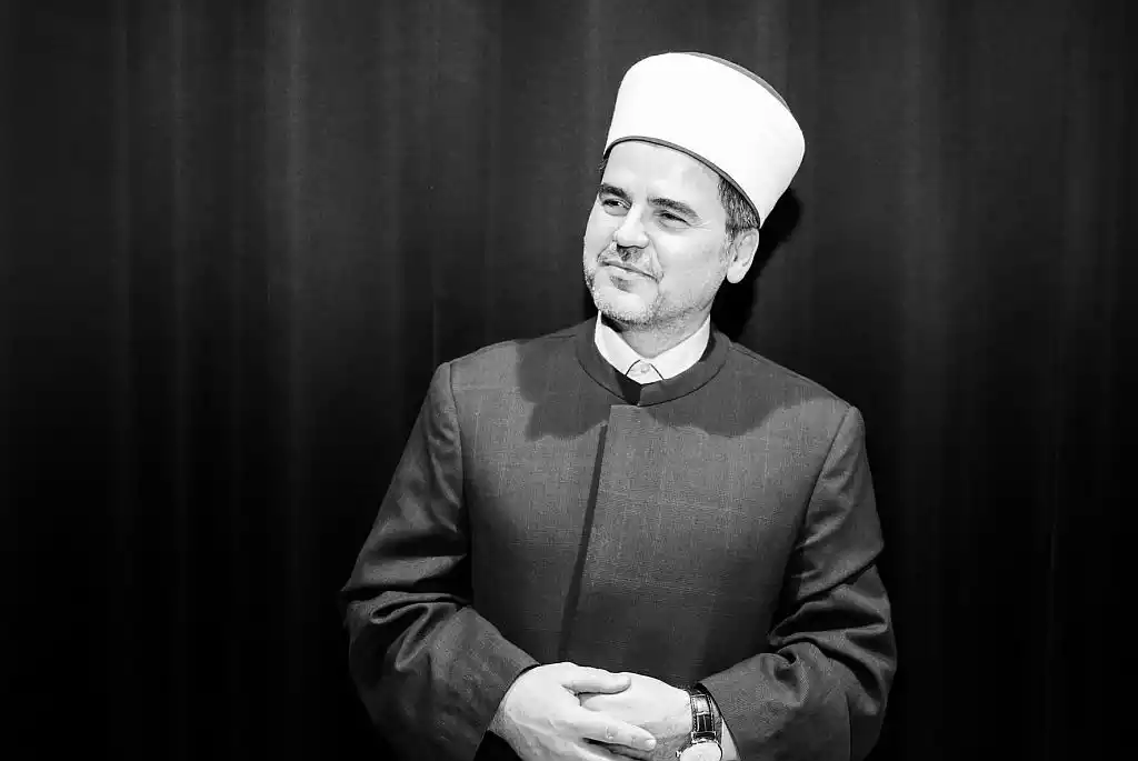 O učenju Kur'ana, ilahijama, mekamatu, sevdalinkama i kulturi Bošnjaka