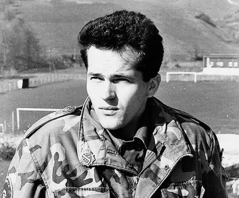 “O, smrti bijedna! Naniću nisi ni do koljena”