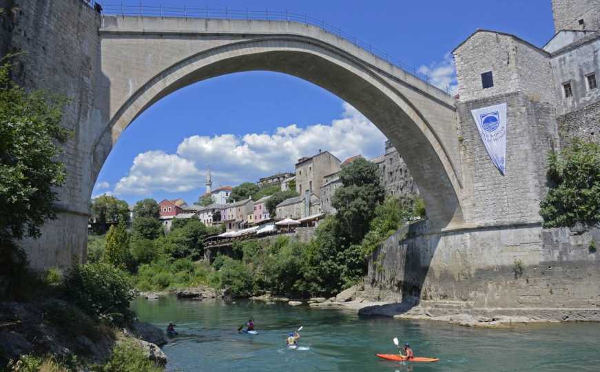 U Mostaru i Banjoj Luci se od vrućine iskrivile željezničke tračnice