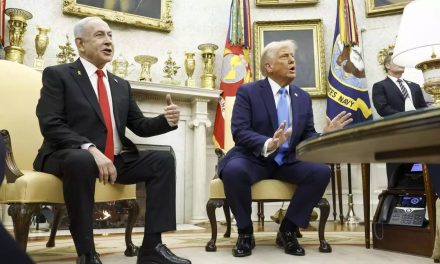 Trump zaprijetio Palestincima: Neka se otvori pakao!