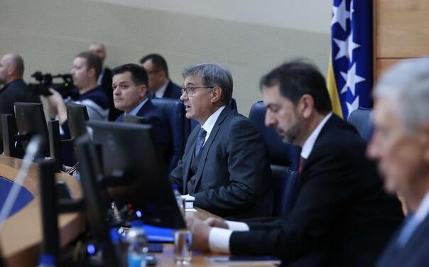 Svako svakoga smjenjuje, osim kadrove HDZ-a, njih niko ne smije