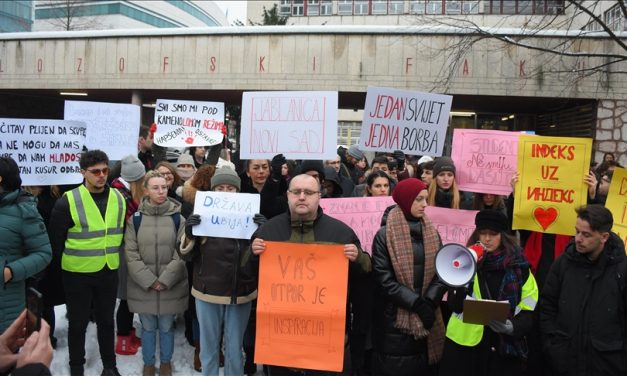Zašto sarajevski studenti “prepisuju” čak i proteste?