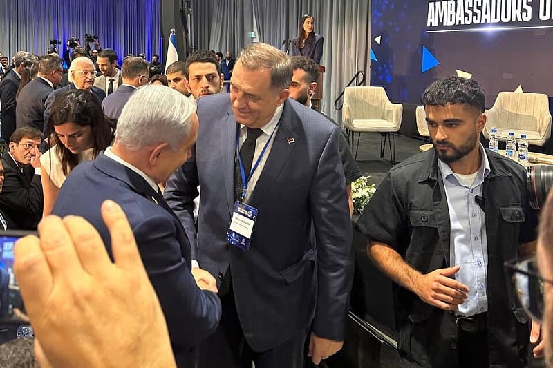 Dodik se pokušao utrpati pored Netanyahuaa, domaćini ga “otjerali” od izraelskog premijera