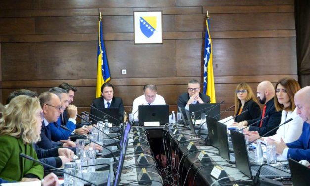 Vlada FBiH: Danas 50 miliona, za godinu pola milijarde duga