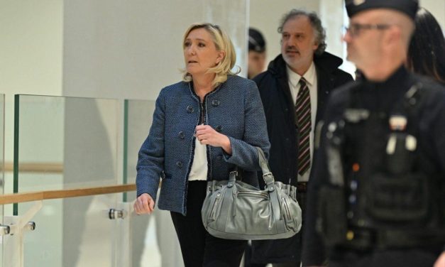 Francuska desničarka Marine Le Pen pronevjerila evropski novac