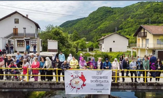 Napad JNA na Jajce 1992.