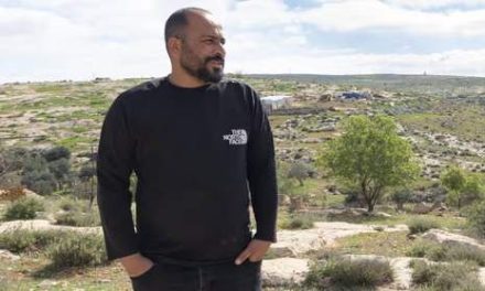 Izraelski doseljenici napali palestinskog reditelja nagrađenog Oscarom, a vojska ga uhapsila