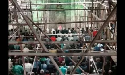 Snimak iz opsade: Mubarek noć u Begovoj džamiji 1995.