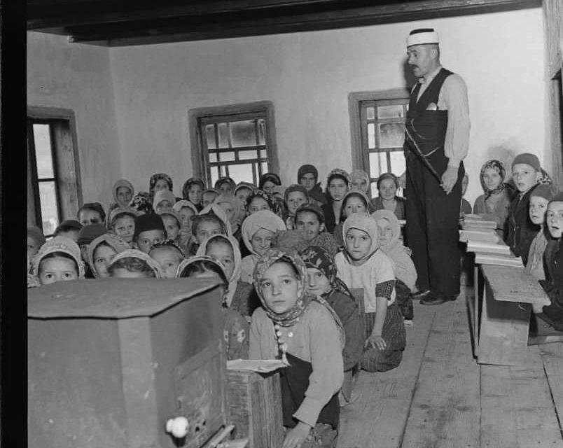 Islamska zajednica u BiH i opismenjavanje Bošnjaka poslije Drugog svjetskog rata