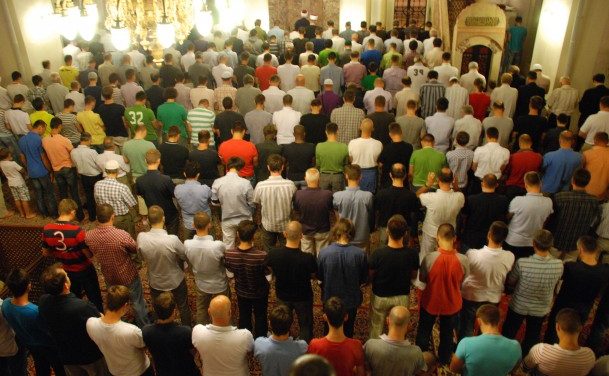 Lokalne vlasti odlučivale su ko može biti teravih-imam