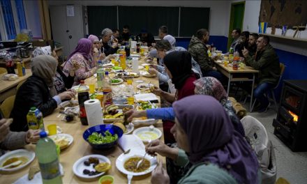 Iftar kod svećenika: Dobri komšijski odnosi nisu samo tradicija nego suština identita ove zemlje