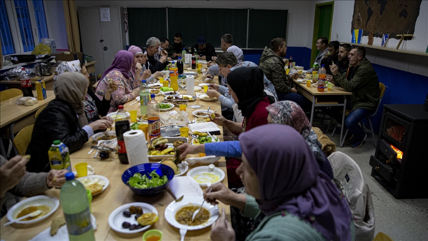 Iftar kod svećenika: Dobri komšijski odnosi nisu samo tradicija nego suština identita ove zemlje