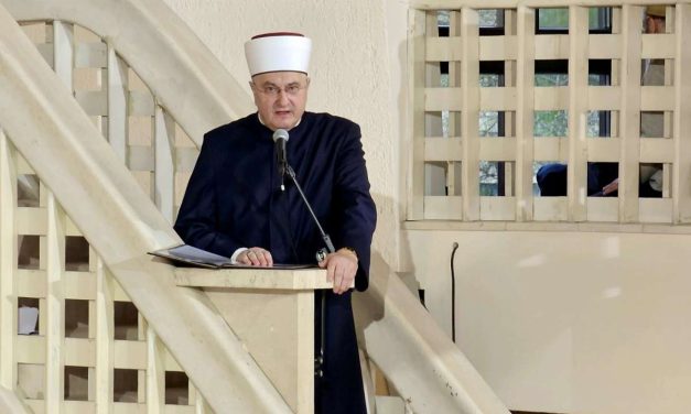 Hrvatski državni vrh čestitao, muftija Hasanović u bajramskoj hutbi pozvao na dijalog i saradnju
