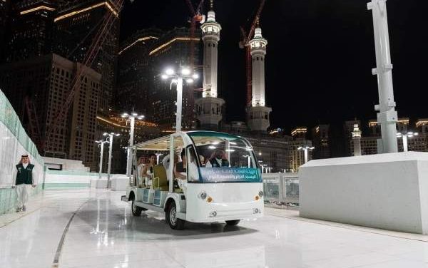 Tavaf u električnom golf vozilu