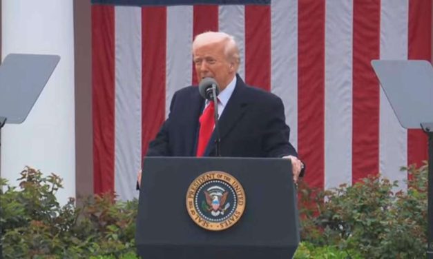 DAN OSLOBOĐENJA: Trump uveo carine za “pola svijeta”, nekima 10%, a nekima 46%