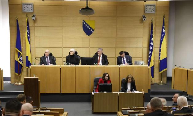 Parlament usvojio zakon kojim se snižava stopa doprinosa za 13,25% i odluku o imenovanju Upravnog odbora RTV FBiH
