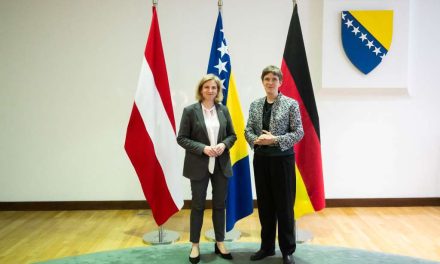 Austrija i Njemačka zabranjuju ulazak Dodiku, Stevandiću i Viškoviću