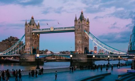 Britanija između dvije vatre: S jedne strane EU, a s druge Trumpova Amerika