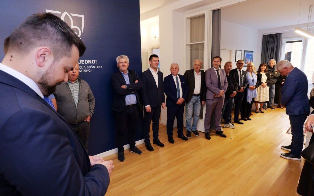 Bošnjaci u Hrvatskoj vraćaju se u centar političkih zbivanja