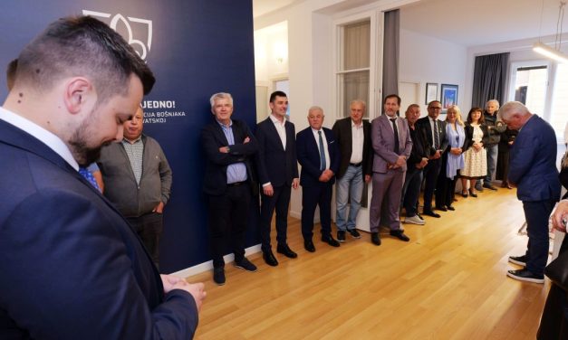 Bošnjaci u Hrvatskoj vraćaju se u centar političkih zbivanja