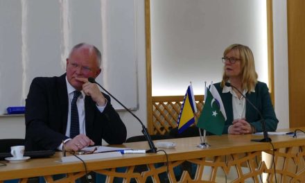 Predavanje Hermana Selderhuisa: Zajedničko muslimanima i kršćanima jeste to da su izloženi napadu agresivnog ateizma