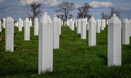 Dženaza u odsustvu i početak obilježavanja zločina nad Bošnjacima