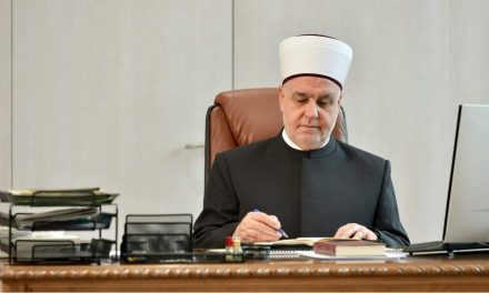 Reis Kavazović čestitao Uskrs i Vaskrs