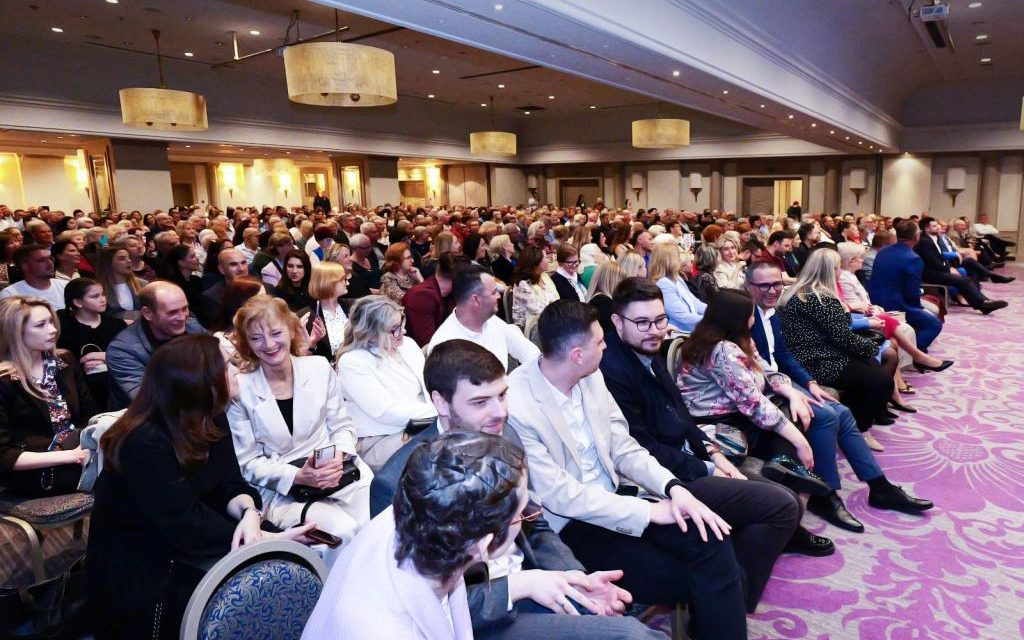 Obilježavanje Ramazanskog-bajrama: Bošnjaci koji znaju kako se voli i ostaje zajedno