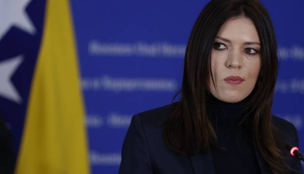 Gdje je diplomirala Sanja Vulić i otkud joj pare za stanove