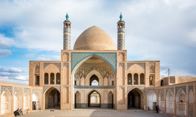 Iran između zatvorenosti prema vanjskom svijetu i estetskog divljenja Zapadu