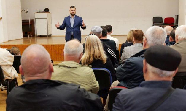 Godina koja je promijenila sve: Prva godišnjica mandata Armina Hodžića