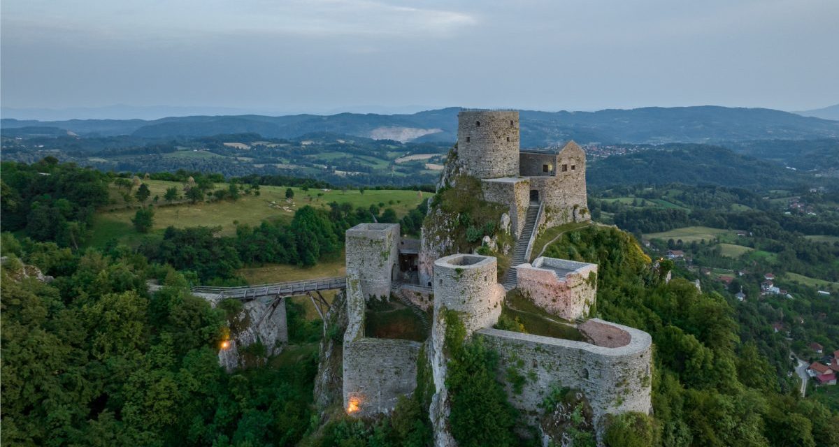 Bosna, Bošnjanin i bosanski jezik – identitet koji je negiran iz političkih i teritorijalnih pretenzija