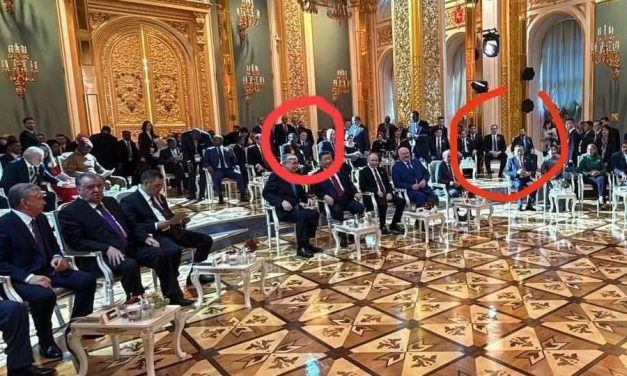 Parada poraza: Dodik u Moskvi u magarećoj klupi