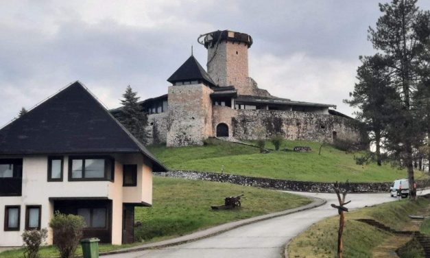 Obnova grada Muje Hrnjice