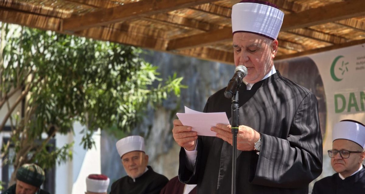 Reis Kavazović: Ostanimo budni, nasrtaji na našu domovinu prijetnja su našem biću