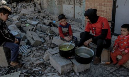 Gaza umire: Izrael koristi glad kao oružje za istrebljenje Pelestinaca