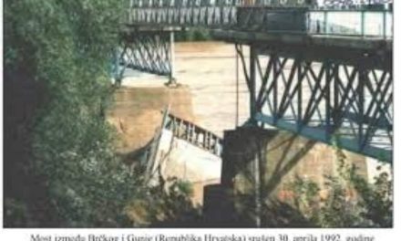 Rat je počeo rušenjem mostova na Savi