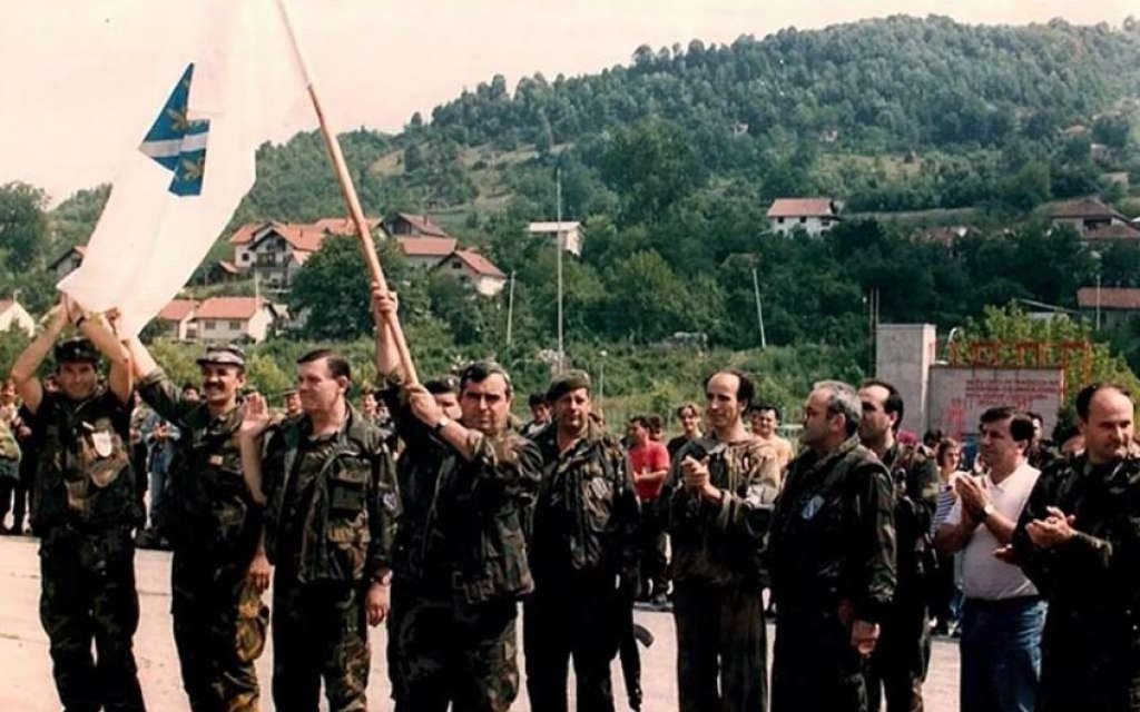 Osnivanjem Prve tuzlanske brigade počelo je osnivanje Armije RBiH