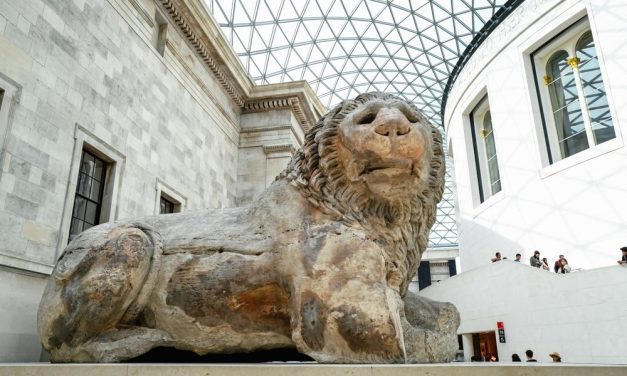 Zapadnjaci su pokrali kultutno blago Istoka i tu krađu maskiraju rečenicom “univerzalno blago čovječanstva”