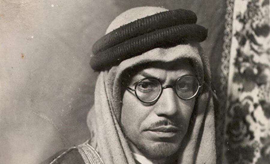 Muhamed Asad, putovanje od Galicije do Granade