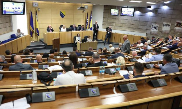 Lezi hljebe: Prekinuta sjednica Predstavničkog doma PFBiH