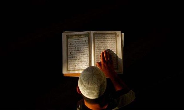 Prvi prijevod kur'anskog teksta načinio je ashab Selman Farisi na perzijski jezik