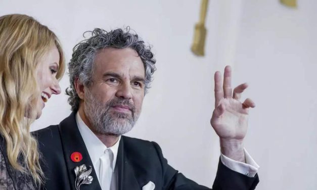 Mark Ruffalo: „Milijarder na vrhu vas pljačka, a vi brinete da će vam najsiromašniji među siromašnima uništiti život?