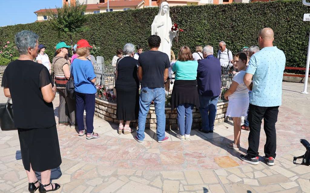 Međugorje puno domaćih i stranih hodočasnika
