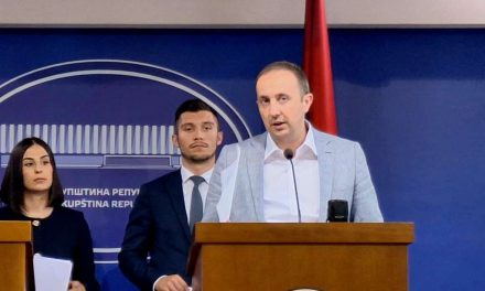 Skupština SDS-a o radu predsjednika i Predsjedništva stranke