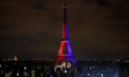 Francuski ministar: Barbari su izašli na ulice