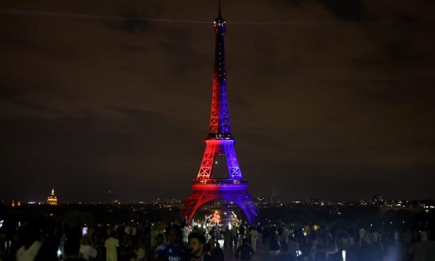 Francuski ministar: Barbari su izašli na ulice