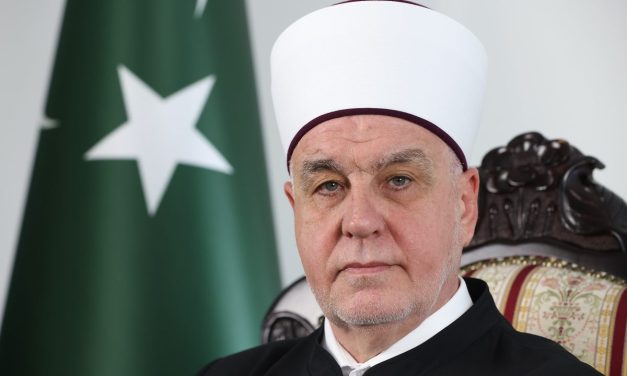 Reisul-ulema Kavazović: Kurban-bajram je vrijeme žrtve, radosti i bliskosti sa svim ljudima