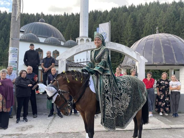 Tradicija duga 500 godina: Konjanici iz Karaule krenuli ka Pruscu
