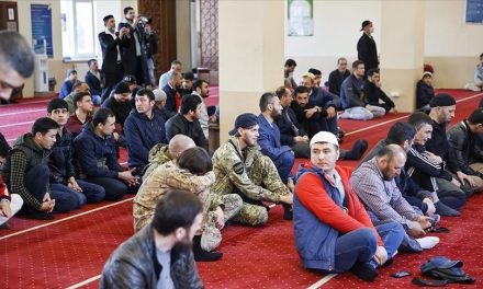 Ukrajinski muslimani proslavili Kurban-bajram usred rata